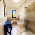 아파트 Stazzo La Quercia Piscina Condivisa 산테오도로