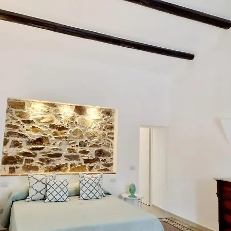 Stazzo La Quercia Piscina Condivisa 아파트