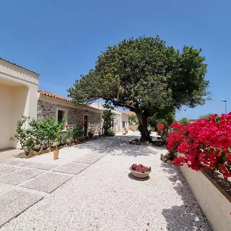 Stazzo La Quercia Piscina Condivisa 아파트