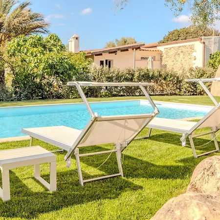 Stazzo La Quercia Piscina Condivisa * 산테오도로