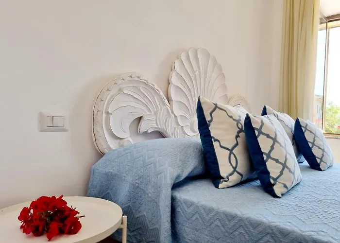 Stazzo La Quercia Piscina Condivisa * سان تيودورو