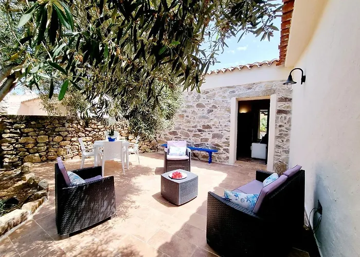 Stazzo La Quercia Piscina Condivisa * سان تيودورو