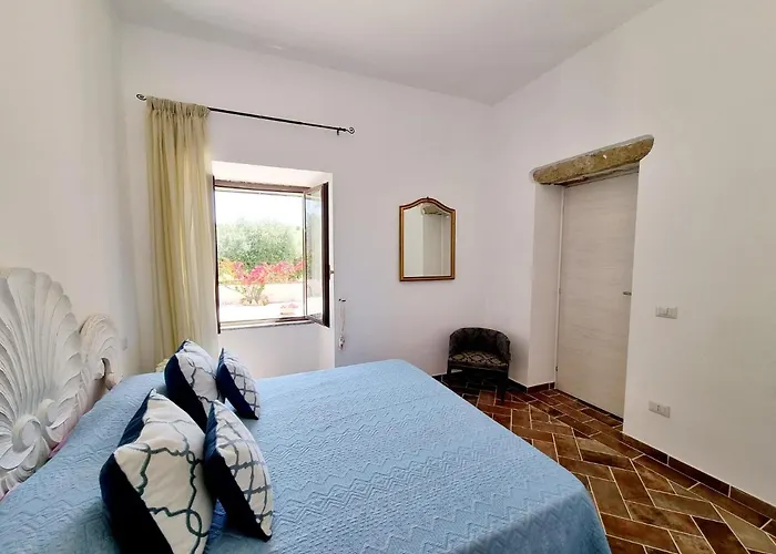 Stazzo La Quercia Piscina Condivisa سان تيودورو